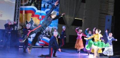 «Нет в России семьи такой, где не памятен свой герой...» «Нет в России семьи такой, где не памятен свой герой...»